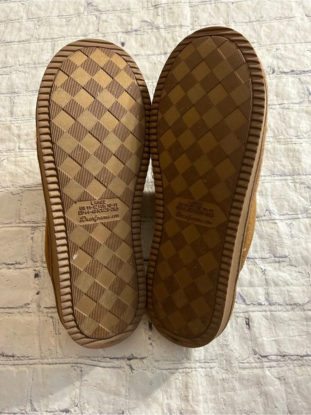 DEARFOAMS SCUFF SLIPPERS BROWN FUZZY TEXTURED FABRIC UPPER MENS (11-12)